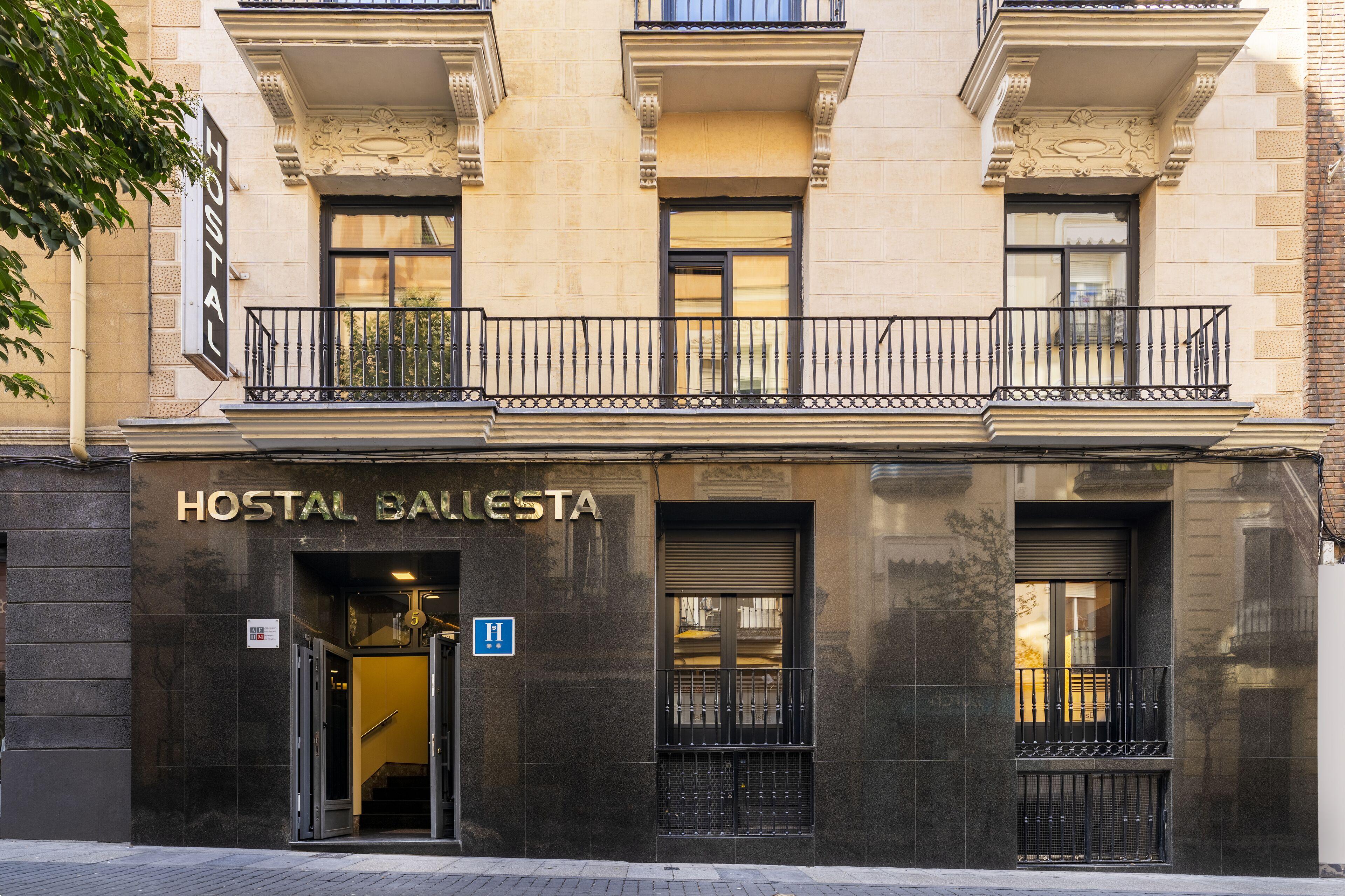 Hostal Ballesta — Fotos 1